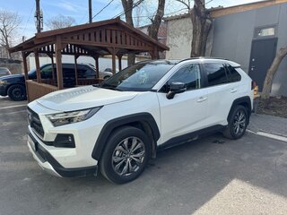 2023 Toyota RAV4 V (XA50), белый, 2900000 рублей, вид 2