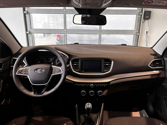 2026 Lada (ВАЗ) Vesta I Рестайлинг (NG), белый - вид 6