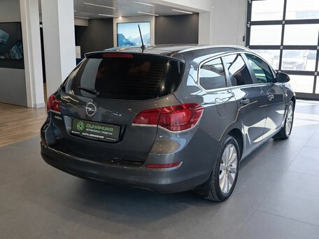 2011 Opel Astra J, серый, 630000 рублей, вид 4