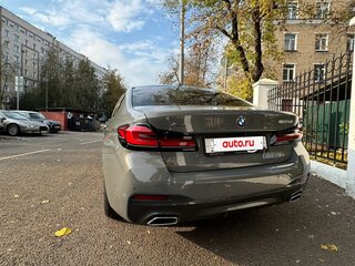 2020 BMW 5 серии 520d xDrive VII (G30/G31/G38) Рестайлинг, серый, 3690000 рублей, вид 4