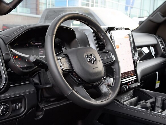 2024 Ram 1500 Crew Cab V Рестайлинг, белый, 14500000 рублей - вид 8