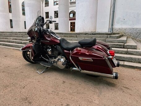 2017 Harley-Davidson Ultra Limited, красный, 2000000 рублей, вид 1