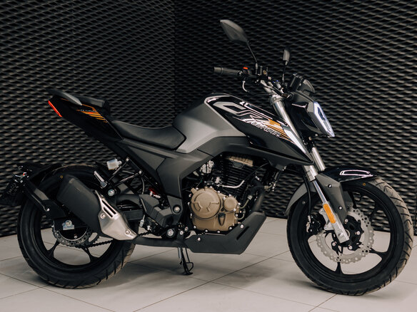 2025 Loncin CR4, чёрный, 219900 рублей