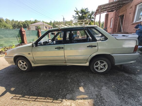 2002 Lada (ВАЗ) 2115, серебристый, 80000 рублей - вид 1