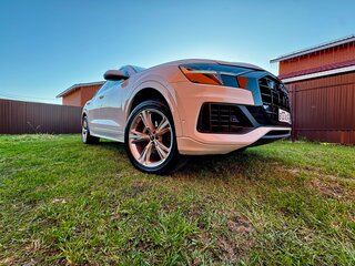 2021 Audi Q8 55 TFSI I (4M), белый, 6350000 рублей, вид 4