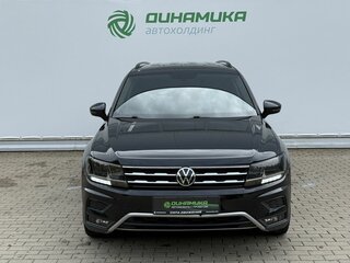 2017 Volkswagen Tiguan Allspace II, чёрный, 2400000 рублей, вид 2