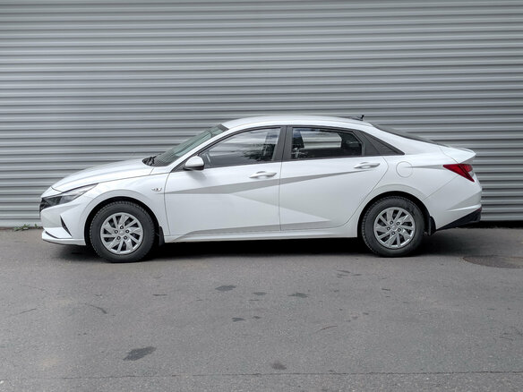 2022 Hyundai Elantra VII (CN7), белый, 1835000 рублей - вид 6