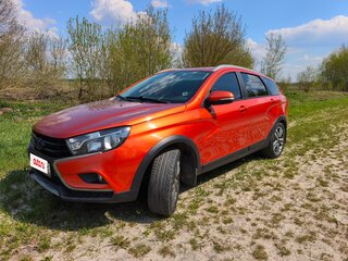2017 Lada (ВАЗ) Vesta SW Cross I, оранжевый, 850000 рублей, вид 2