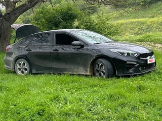 2019 Kia Forte III, чёрный, 1300000 рублей, вид 3