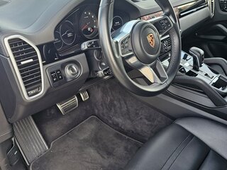 2020 Porsche Cayenne S III, чёрный, 7500000 рублей, вид 5