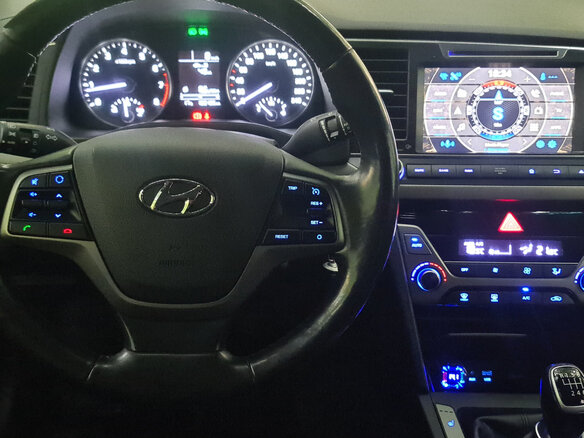 2018 Hyundai Elantra VI (AD), серебристый, 1075000 рублей - вид 6