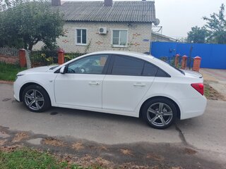 2011 Chevrolet Cruze I, белый, 750000 рублей, вид 3