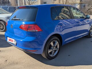 2014 Volkswagen Golf VII, синий, 1290000 рублей, вид 3