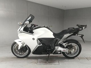 2011 Honda VFR 1200, белый, 821000 рублей, вид 1