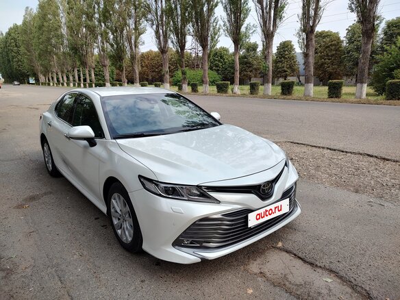 2020 Toyota Camry VIII (XV70), белый, 3500000 рублей - вид 2