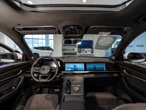 2026 Geely Monjaro I Рестайлинг, белый - вид 28