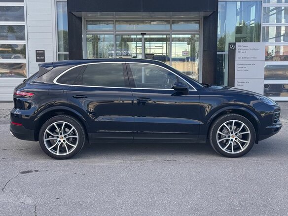 2019 Porsche Cayenne III, синий, 4800000 рублей - вид 3