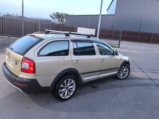 2011 Skoda Octavia Scout II (A5) Рестайлинг, бежевый, 600000 рублей, вид 5