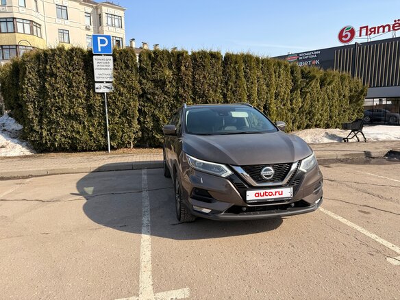2022 Nissan Qashqai II Рестайлинг, коричневый, 2000000 рублей