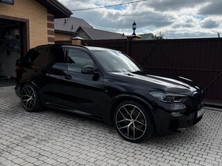 2021 BMW X5 30d IV (G05/G18), чёрный, 8500000 рублей, вид 4