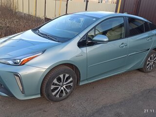 2019 Toyota Prius IV Рестайлинг (XW50), зелёный, 2210000 рублей, вид 1