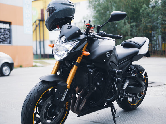 2012 Yamaha FZ8, серый, 600000 рублей