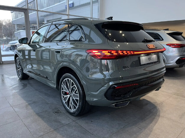 Открыть фотографии: Audi Q5 III (GU)