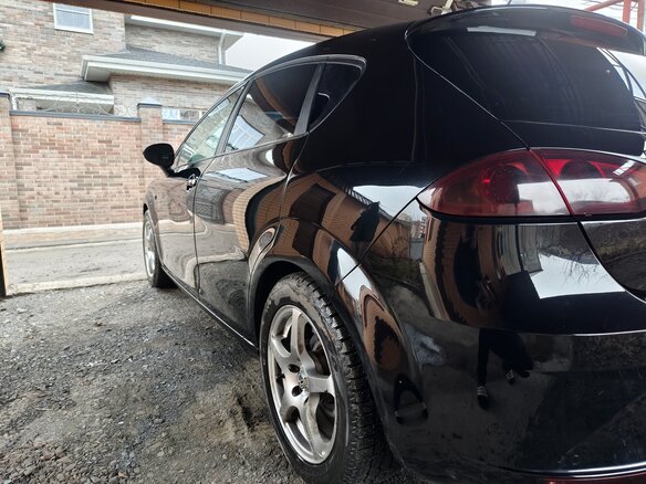 2012 SEAT Leon II Рестайлинг, чёрный, 900000 рублей - вид 2