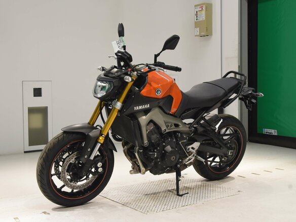 2014 Yamaha MT-09 (FZ-09), оранжевый - вид 3