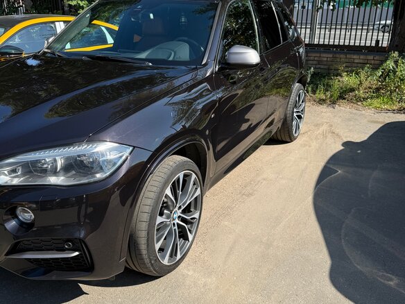 2018 BMW X5 M50d III (F15), пурпурный, 5000000 рублей
