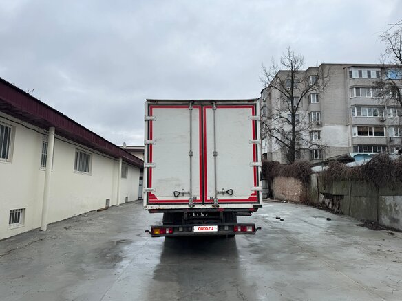 2017 Fuso (Mitsubishi) Canter, белый, 3000000 рублей - вид 3