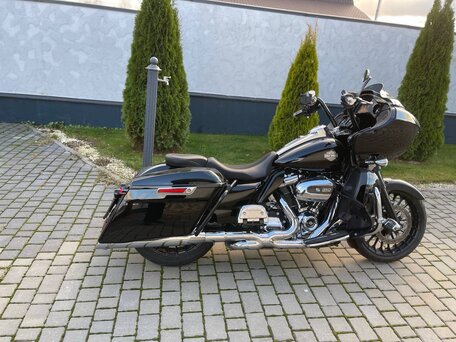 2019 Harley-Davidson Road Glide Limited, чёрный, 2270000 рублей, вид 3