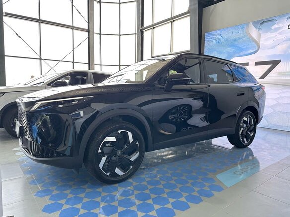 2026 Omoda C7, чёрный, 3299000 рублей - вид 25