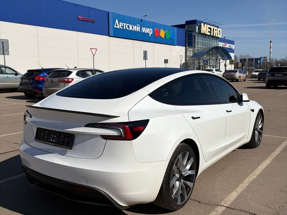 2024 Tesla Model 3 Long Range I Рестайлинг, белый, 6750000 рублей - вид 4