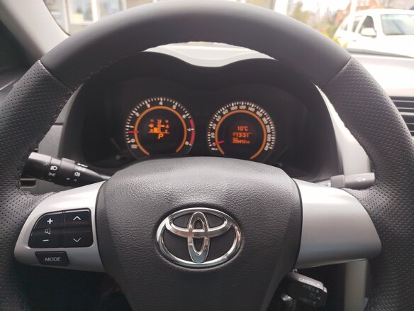 2011 Toyota Corolla X (E140, E150) Рестайлинг, чёрный - вид 9