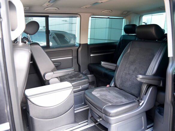 2018 Volkswagen Multivan T6, чёрный, 3700000 рублей - вид 9