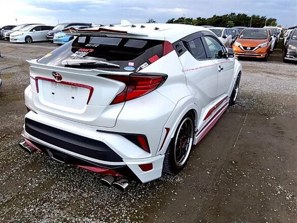 2019 Toyota C-HR I Рестайлинг, белый, 2450000 рублей - вид 32