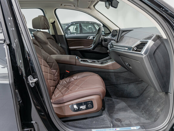 2026 BMW X5 Long 30Li IV (G05/G18) Рестайлинг, чёрный, 10300000 рублей - вид 9