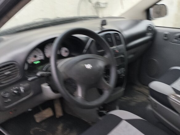 2005 Dodge Caravan Grand IV, серебристый, 680000 рублей - вид 4