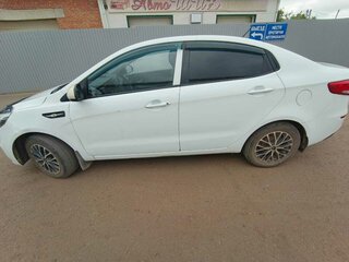 2016 Kia Rio III Рестайлинг, белый, 680000 рублей, вид 5