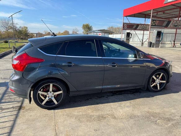 2011 Ford Focus III, серый, 850000 рублей - вид 1