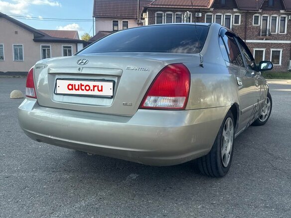 2001 Hyundai Elantra III (XD), золотистый, 350000 рублей - вид 10