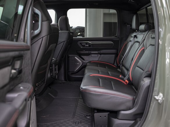 2025 Ram 1500 RHO V Рестайлинг, зелёный, 12953911 рублей - вид 12