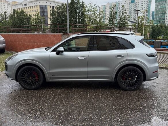 2020 Porsche Cayenne GTS III, серый, 13500000 рублей - вид 6