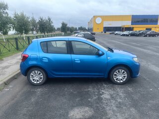 2016 Renault Sandero II, синий, 599999 рублей, вид 4