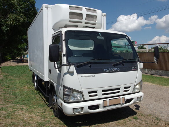 2005 Isuzu Elf (N-series), белый