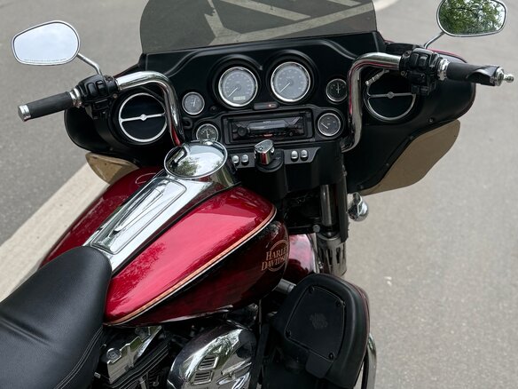 2008 Harley-Davidson Electra Glide, красный, 850000 рублей - вид 15
