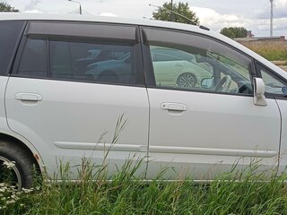 2000 Mazda Premacy I (CP), белый, 370000 рублей, вид 2