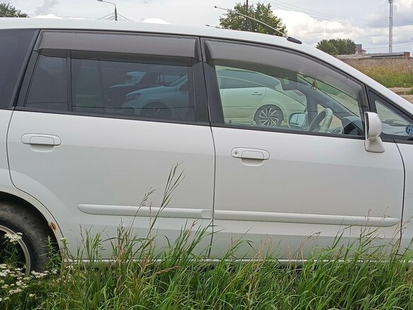 2000 Mazda Premacy I (CP), белый, 370000 рублей - вид 1