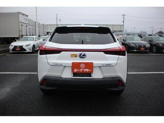 2022 Lexus UX 300e I, белый, 1957700 рублей, вид 5